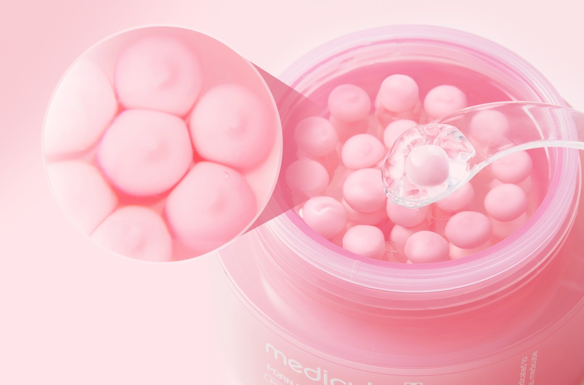 Detalle de las cápsulas rosadas de PDRN Pink Collagen Capsule Cream